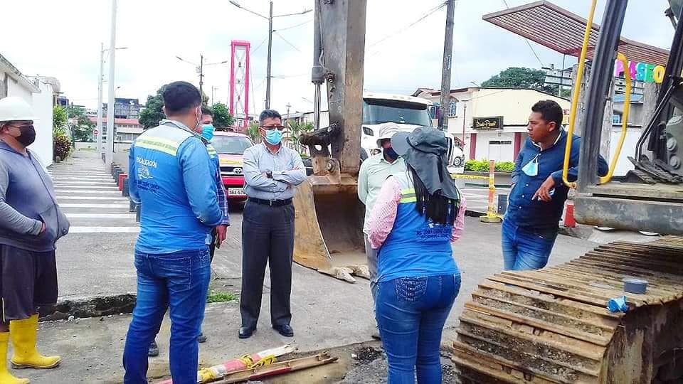 GERENTE GENERAL DE LA EPMAPAQ Y CONTRATISTAS  RECORRIERON HOY OBRAS PERTINENTES AL ALCANTARILLADO SANITARIO INTEGRAL PARA QUEVEDO