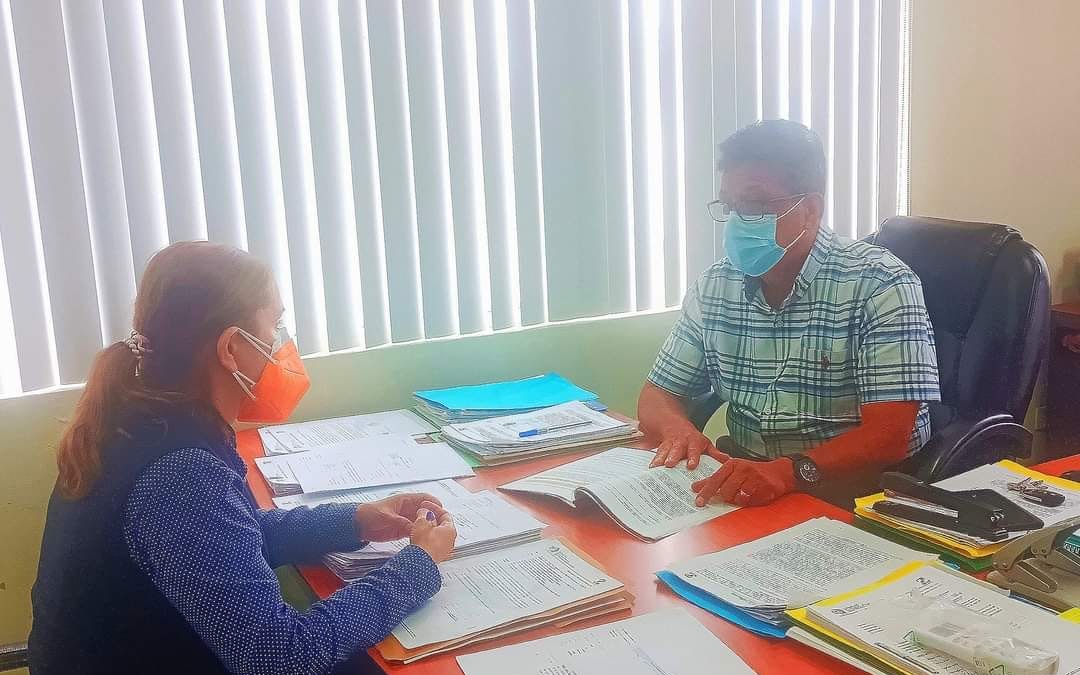 GERENTE DE LA EPMAPAQ RECIBE INFORME Y ASESORÍA DE LA ASESORA JURÍDICA.