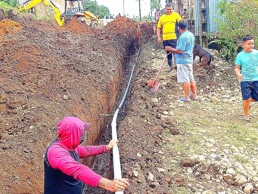 SE REALIZA EXTENSIÓN DE REDES DE AGUA POTABLE EN LOS CHIRIJOS DE LA PARROQUIA 24 DE MAYO