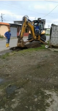 SE REPARA FUGA DE AGUA EN LOS CHAPULOS
