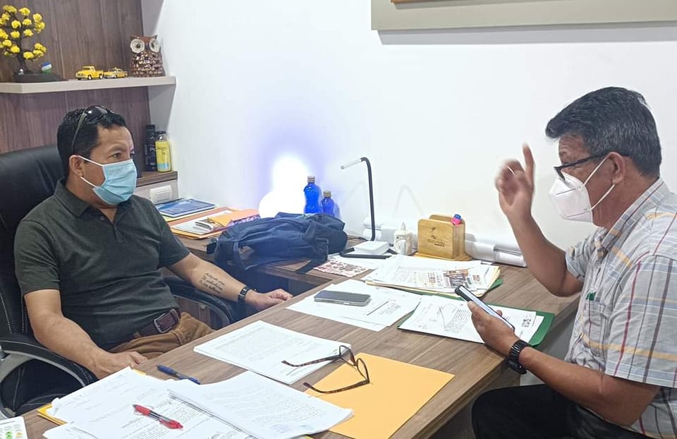 REUNIÓN DE TRABAJO ENTRE EL ALCALDE DE QUEVEDO Y GERENTE DE LA EPMAPAQ.