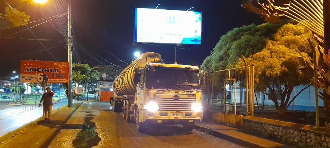 LLEGA SULFATO DE ALUMINIO A LA EPMAPAQ PARA CONTINUAR CON LA POTABILIZACIÓN DEL AGUA .