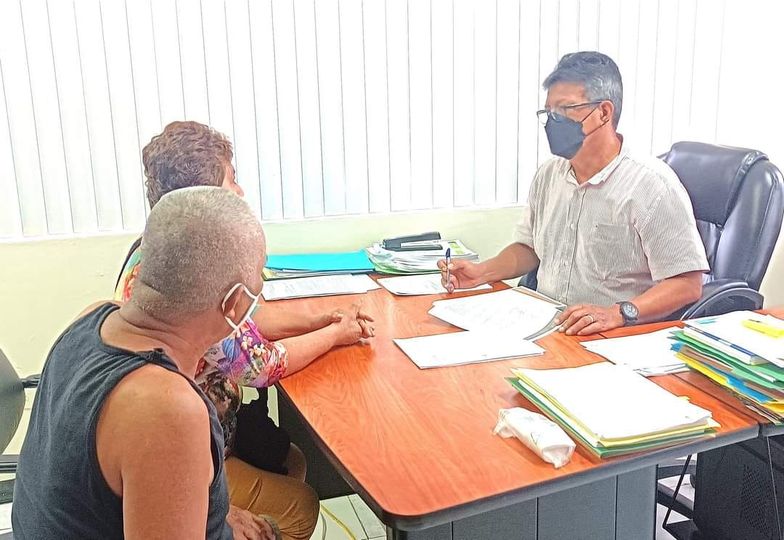 GERENTE DE LA EPMAPAQ ATIENDE CON PRONTITUD Y EFICACIA AL USUARIO.