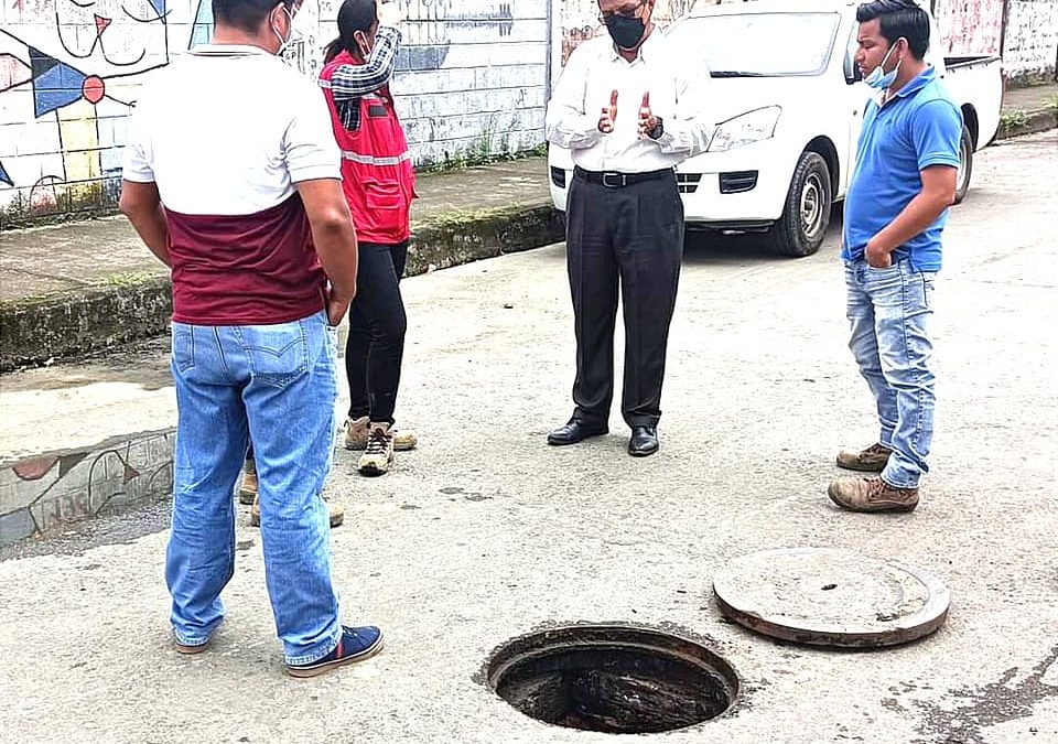 GERENTE DE LA EPMAPAQ REALIZÓ RECORRIDO PARA LA FACTIBILIDAD DE CONEXIONES PARA COLEGIOS NICOLÁS Y QUEVEDO.