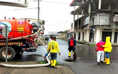 LA EPMAPAQ REALIZA MANTENIMIENTO AL ALCANTARILLADO SANITARIO DE SAN CARLOS